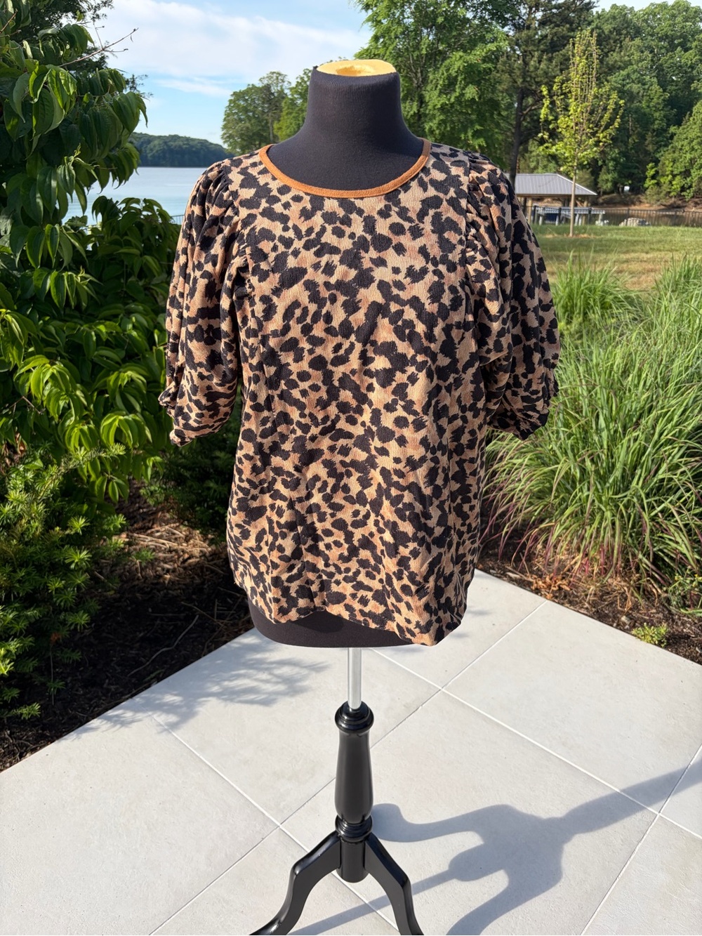 THML Leopard Print Puff Sleeve Top NWT Boutique Boho Chic Size Large
